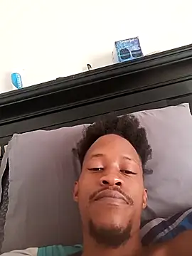 Snapshot of Winterslender chatting on February 18, 2026, 9:06 am Winterslender online show from February 18, 2026, 9:06 am