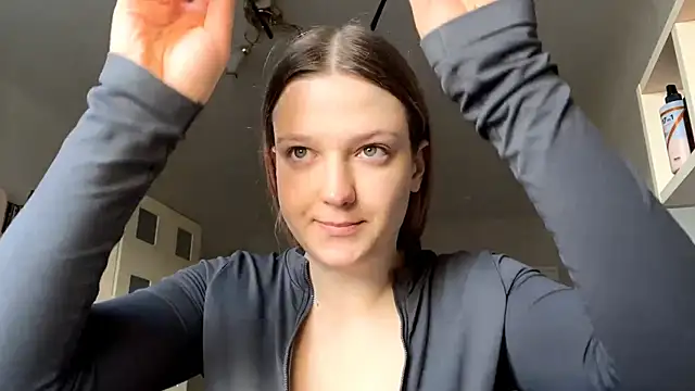 Snapshot of JammieMickiewicz chatting on March 9, 2026, 7:01 am JammieMickiewicz online show from March 9, 2026, 7:01 am