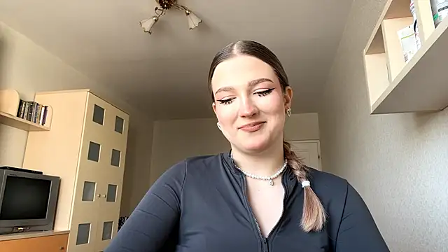 JammieMickiewicz online show from March 1, 2026, 11:43 am