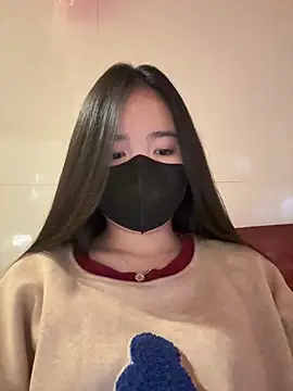 Gwen879 online show from March 16, 2026, 12:40 am