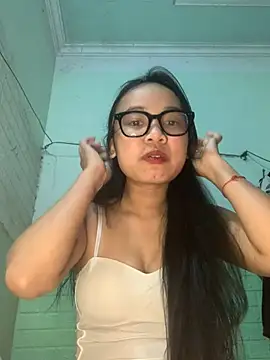 Snapshot of Leeeiu chatting on January 12, 2026, 12:45 pm Leeeiu online show from January 12, 2026, 12:45 pm