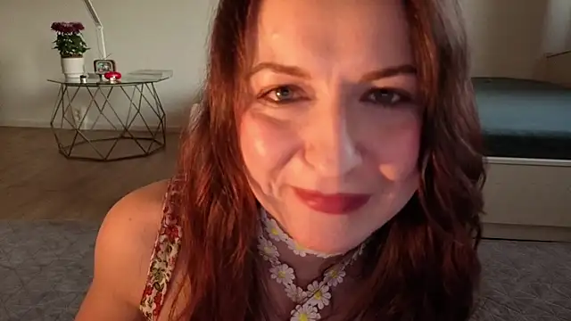 Snapshot of Satin_Sin chatting on May 9, 2026, 6:33 pm Satin Sin online show from May 9, 2026, 6:33 pm