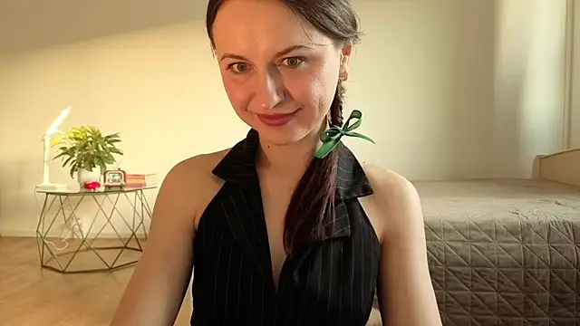 Snapshot of Satin_Sin chatting on May 24, 2026, 6:52 pm Satin Sin online show from May 24, 2026, 6:52 pm