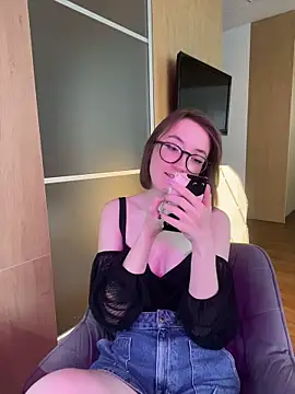 Snapshot of Persephone_Kore chatting on April 26, 2026, 2:47 pm Persephone Kore online show from April 26, 2026, 2:47 pm