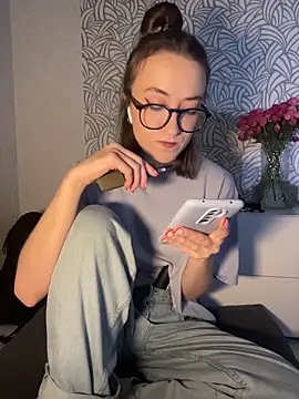 Snapshot of Persephone_Kore chatting on February 6, 2026, 2:13 pm Persephone Kore online show from February 6, 2026, 2:13 pm