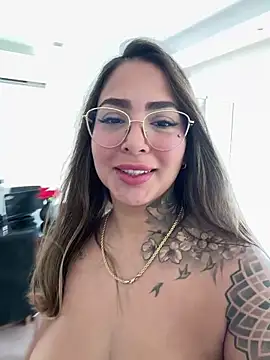 maferalvarexxx online show from June 4, 2026, 4:00 pm