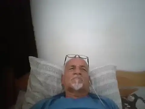 Snapshot of Patyman chatting on April 15, 2026, 9:26 pm Patyman online show from April 15, 2026, 9:26 pm