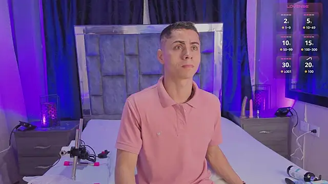 Snapshot of LeoMonnroe chatting on February 28, 2026, 11:43 am LeoMonnroe online show from February 28, 2026, 11:43 am