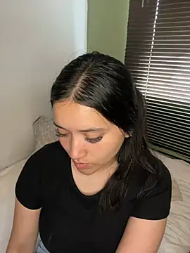 Snapshot of Veronica_Wins_ chatting on March 24, 2026, 9:15 pm Veronica Wins online show from March 24, 2026, 9:15 pm
