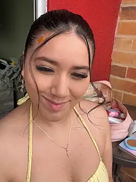 Snapshot of Veronica_Wins_ chatting on April 9, 2026, 5:08 pm Veronica Wins online show from April 9, 2026, 5:08 pm
