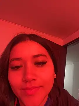 Snapshot of Veronica_Wins_ chatting on April 3, 2026, 2:01 pm Veronica Wins online show from April 3, 2026, 2:01 pm