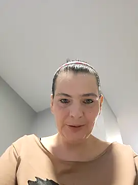 Snapshot of roksa2026 chatting on April 23, 2026, 10:22 am roksa2026 online show from April 23, 2026, 10:22 am