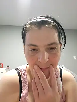 Snapshot of roksa2026 chatting on April 30, 2026, 6:48 pm roksa2026 online show from April 30, 2026, 6:48 pm