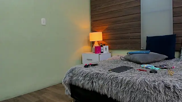 Hadde multisquirt online show from February 19, 2026, 12:02 pm