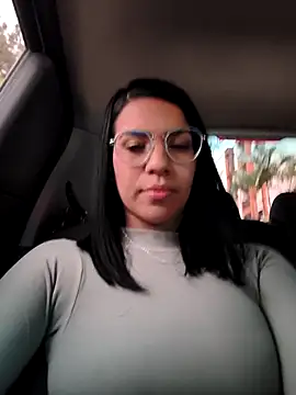 Snapshot of AntonelaVasquez chatting on February 4, 2026, 10:27 pm AntonelaVasquez online show from February 4, 2026, 10:27 pm