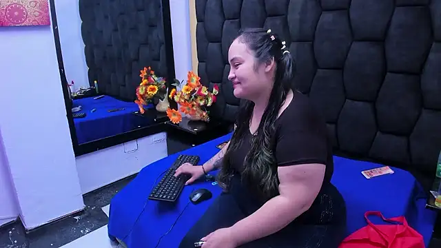 Snapshot of MiaRouss69 chatting on January 14, 2026, 12:53 pm MiaRouss69 online show from January 14, 2026, 12:53 pm