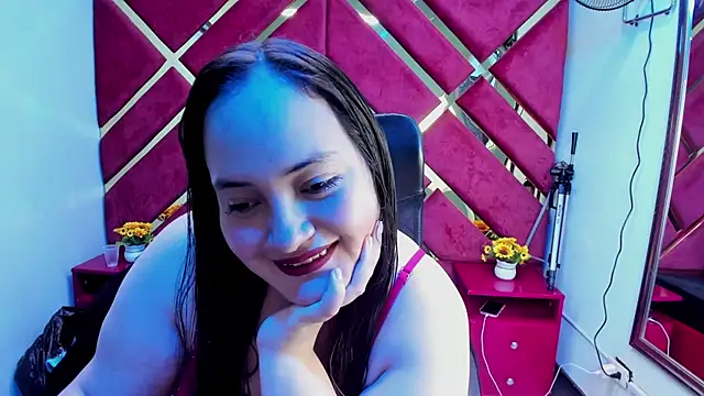 Snapshot of MiaRouss69 chatting on February 12, 2026, 2:55 am MiaRouss69 online show from February 12, 2026, 2:55 am