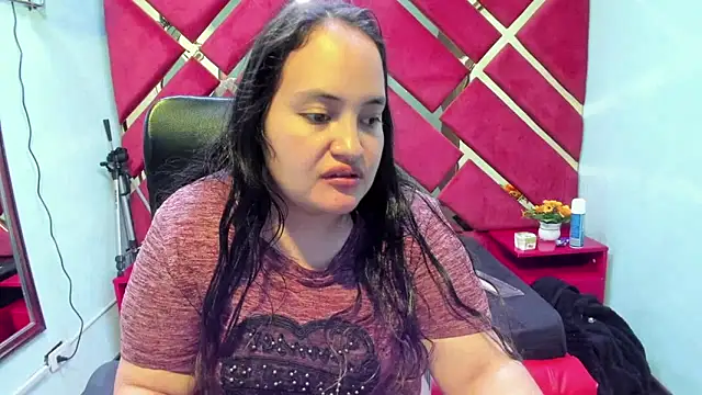 Snapshot of MiaRouss69 chatting on February 11, 2026, 4:56 am MiaRouss69 online show from February 11, 2026, 4:56 am