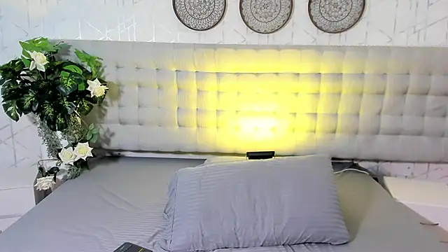 Snapshot of AlexiiaBrown chatting on April 1, 2026, 9:56 pm AlexiiaBrown online show from April 1, 2026, 9:56 pm