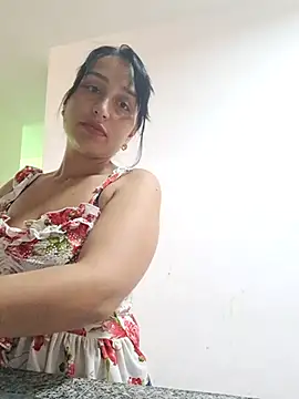 LunaRouuse  online show from February 20, 2026, 4:09 pm