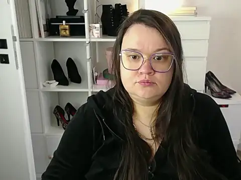 HollyDanceSoul online show from March 26, 2026, 7:17 am