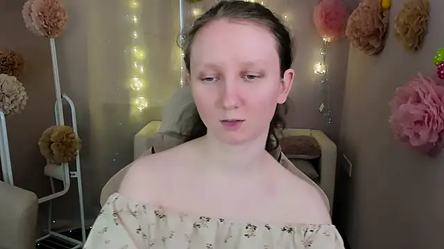 Snapshot of SunshineBlaze chatting on May 26, 2026, 1:31 pm SunshineBlaze online show from May 26, 2026, 1:31 pm