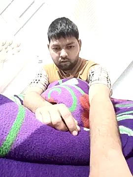 Pulkeet1433 online show from February 12, 2026, 6:29 pm