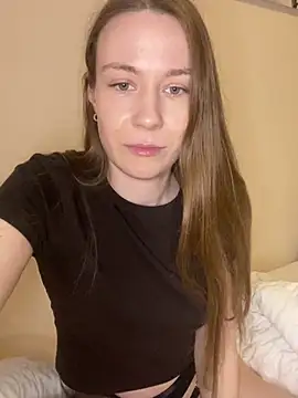 Snapshot of midnight_ballerina_ chatting on May 19, 2026, 1:10 am midnight ballerina online show from May 19, 2026, 1:10 am