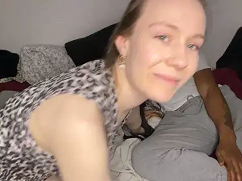 Snapshot of midnight_ballerina_ chatting on March 10, 2026, 9:19 pm midnight ballerina online show from March 10, 2026, 9:19 pm