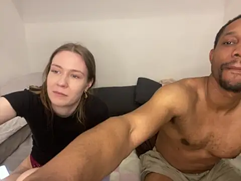 Snapshot of midnight_ballerina_ chatting on April 18, 2026, 10:43 pm midnight ballerina online show from April 18, 2026, 10:43 pm