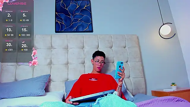 twink royale18 online show from February 10, 2026, 6:18 pm