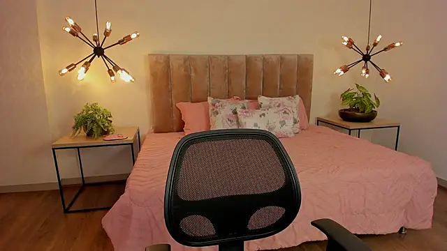 Snapshot of Abriil_cutee chatting on February 9, 2026, 11:58 pm Abriil cutee online show from February 9, 2026, 11:58 pm