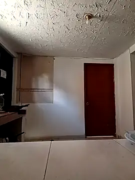 LeticiaHinkley online show from April 3, 2026, 5:52 pm