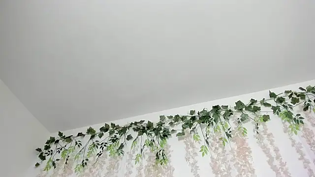 lizz lunna online show from March 27, 2026, 10:11 pm