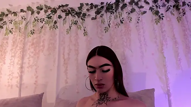 Snapshot of lizz_lunna chatting on March 2, 2026, 9:00 pm lizz lunna online show from March 2, 2026, 9:00 pm