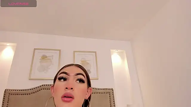 Snapshot of lizz_lunna chatting on February 25, 2026, 8:41 pm lizz lunna online show from February 25, 2026, 8:41 pm