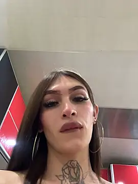 Snapshot of lizz_lunna chatting on April 19, 2026, 8:37 am lizz lunna online show from April 19, 2026, 8:37 am