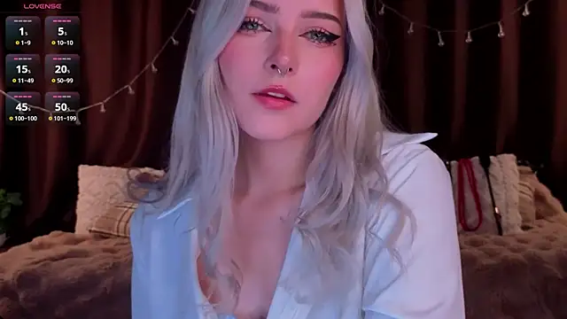 ShyniAlice online show from March 31, 2026, 4:47 am