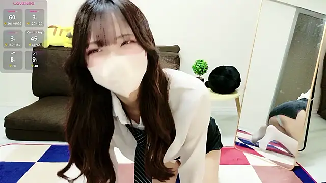 Snapshot of Nanamin- chatting on June 9, 2026, 9:32 am Nanamin- online show from June 9, 2026, 9:32 am