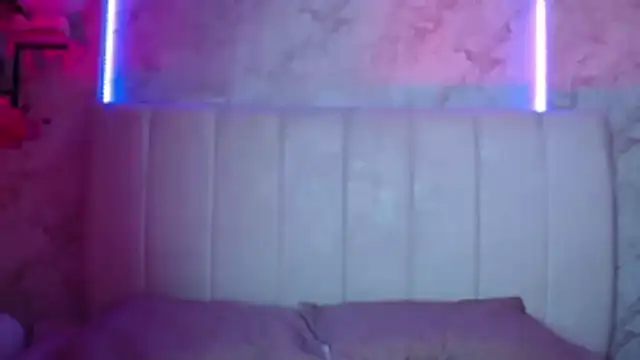 Snapshot of KimiNaru chatting on March 2, 2026, 4:24 am KimiNaru online show from March 2, 2026, 4:24 am