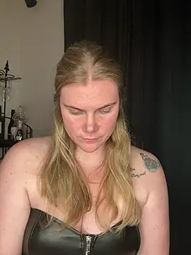 Snapshot of SexyBlondJoanna chatting on February 10, 2026, 7:35 pm SexyBlondJoanna online show from February 10, 2026, 7:35 pm