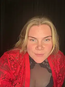 Snapshot of SexyBlondJoanna chatting on January 18, 2026, 8:45 pm SexyBlondJoanna online show from January 18, 2026, 8:45 pm