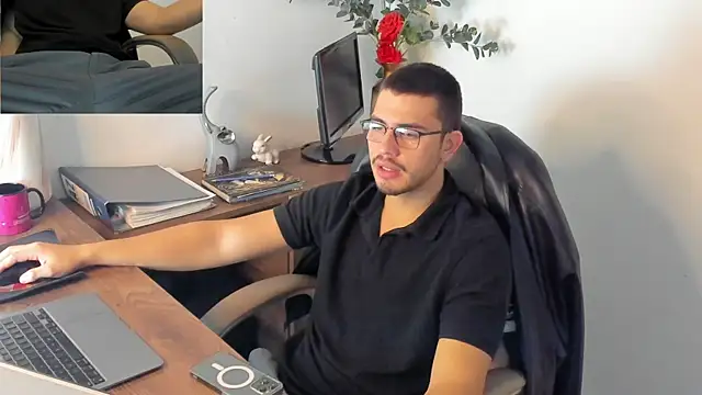 Snapshot of Jay_Grip chatting on February 24, 2026, 1:34 pm Jay Grip online show from February 24, 2026, 1:34 pm