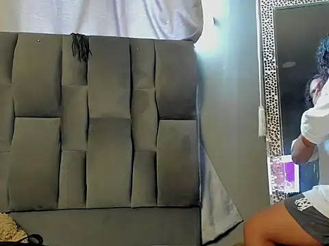 dylaans19 online show from February 25, 2026, 2:28 pm