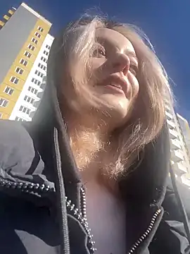 aka Blonde online show from April 1, 2026, 8:26 am