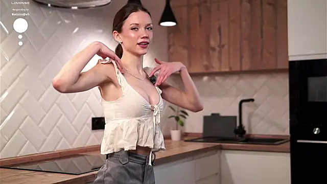 Snapshot of KnittedGoo chatting on January 15, 2026, 5:00 am KnittedGoo online show from January 15, 2026, 5:00 am