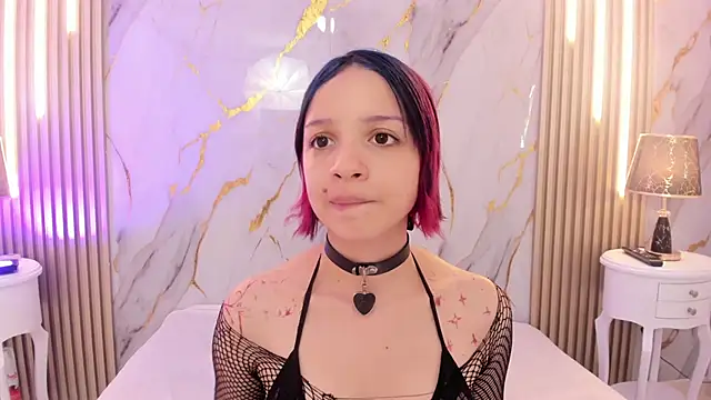 LaxiZoe online show from February 11, 2026, 7:58 pm