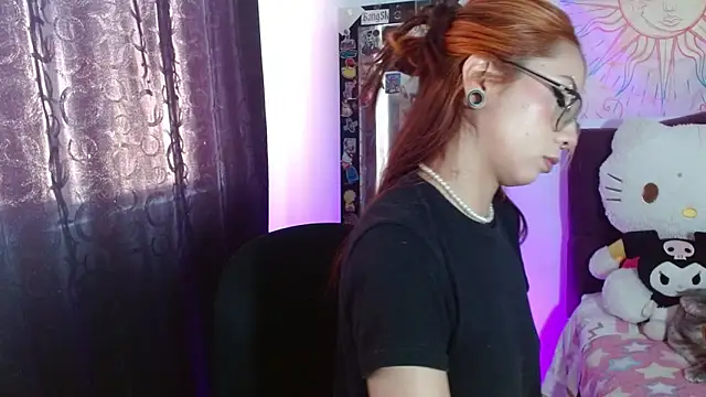 kittymiauu444 online show from February 9, 2026, 3:21 pm