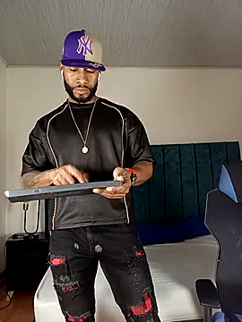 Snapshot of Dante_Knox chatting on February 23, 2026, 11:55 am Dante Knox online show from February 23, 2026, 11:55 am