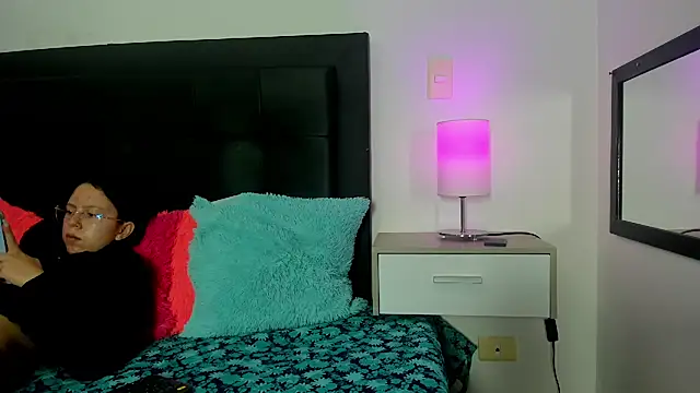 Natalye 23 online show from April 2, 2026, 12:29 am